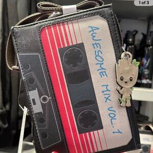 New 2024 Disney Parks  Guardians Awesome mix vol. 1  Epcot Crossbody Bag Groot